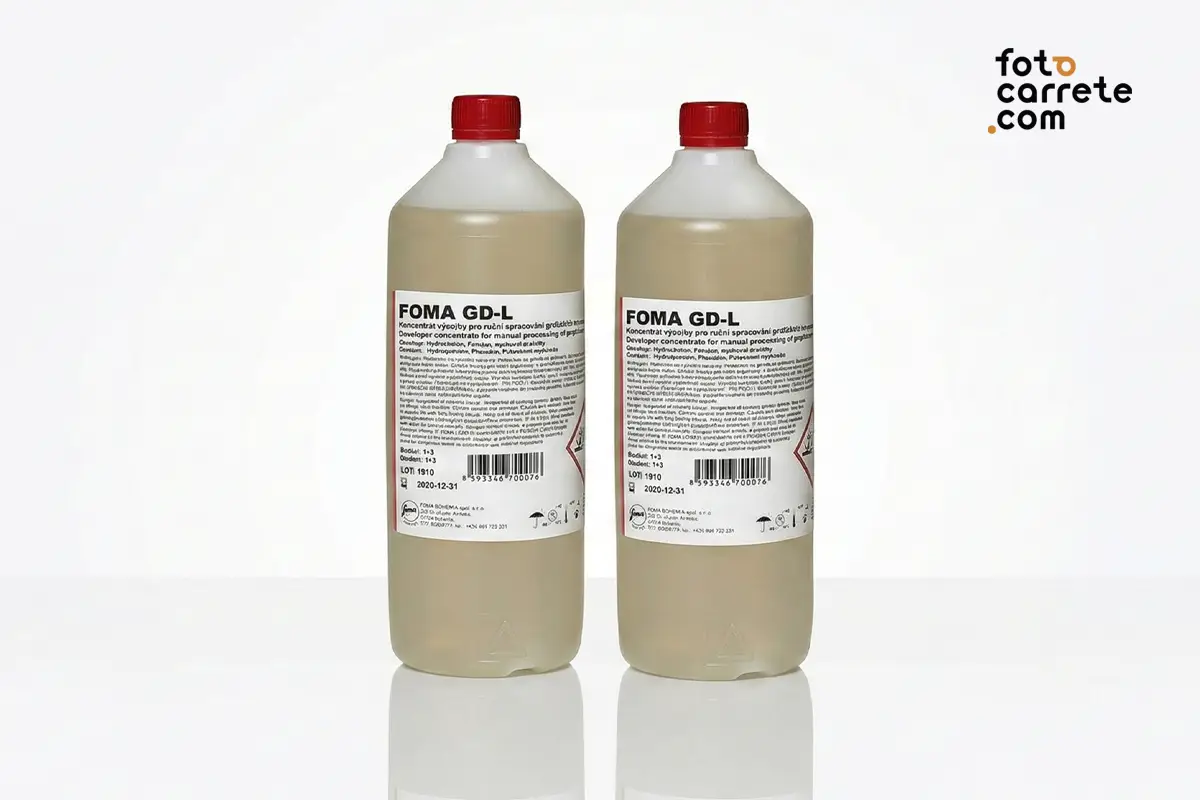 Dos botellas de revelador concentrado Foma GD-L