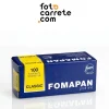 Carrete de película fotográfica blanco y negro Fomapan Classic 100 en formato 120