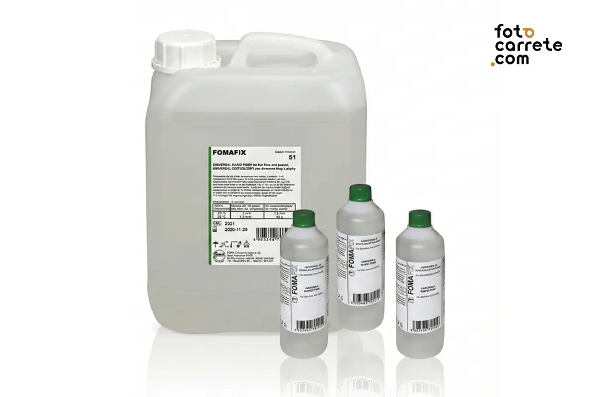 Garrafa y botellas del fijador rápido universal Fomafix líquido