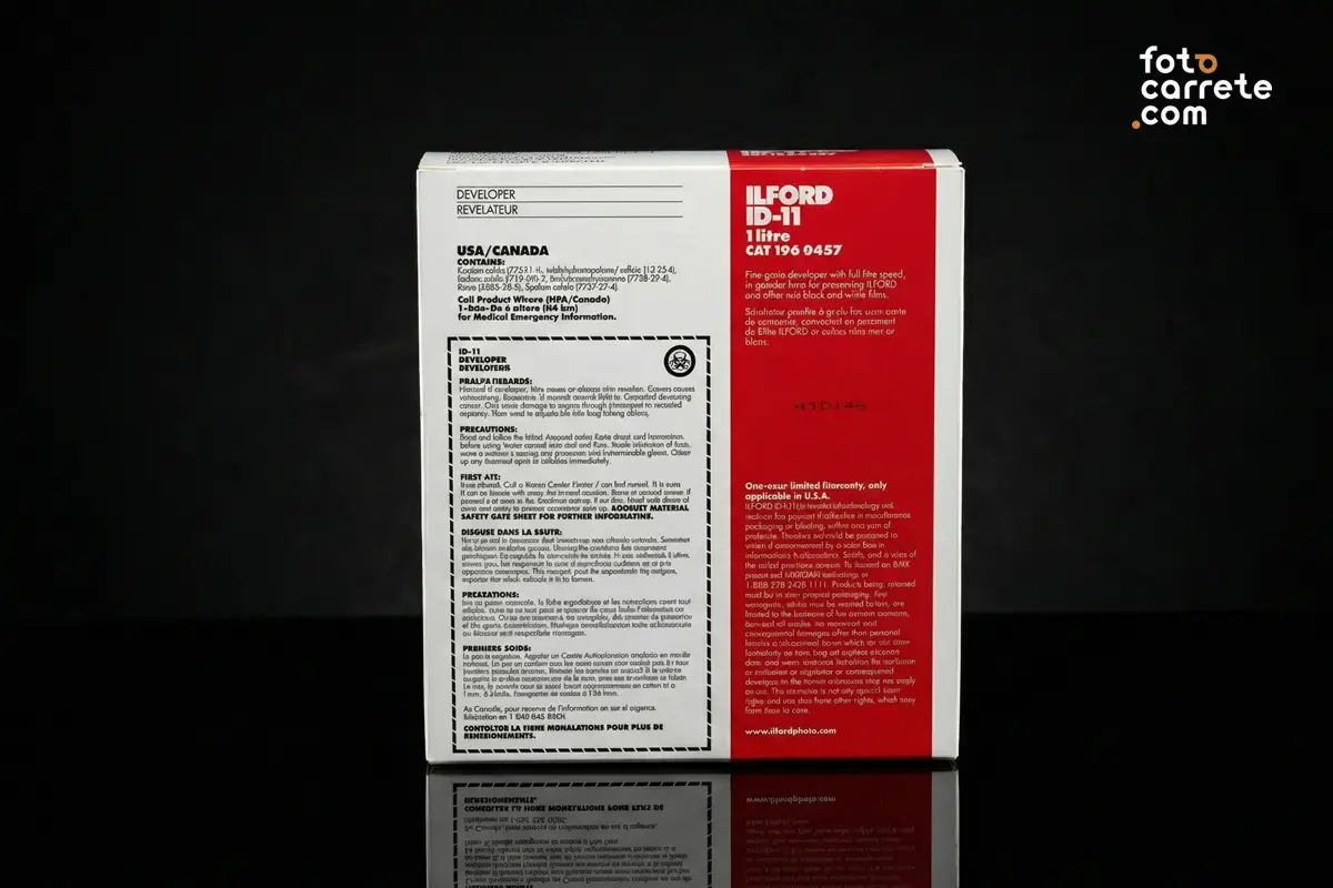 FotoCarrete quimica revelado pelicula id11 ilford bodegon artisitico con reflejo