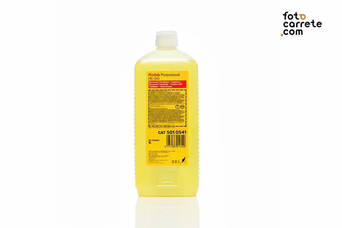 Botella de revelador Kodak Professional HC-110 concentrado.