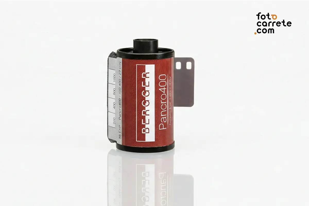 Chasis de carrete Bergger Pancro 400 en formato 35mm