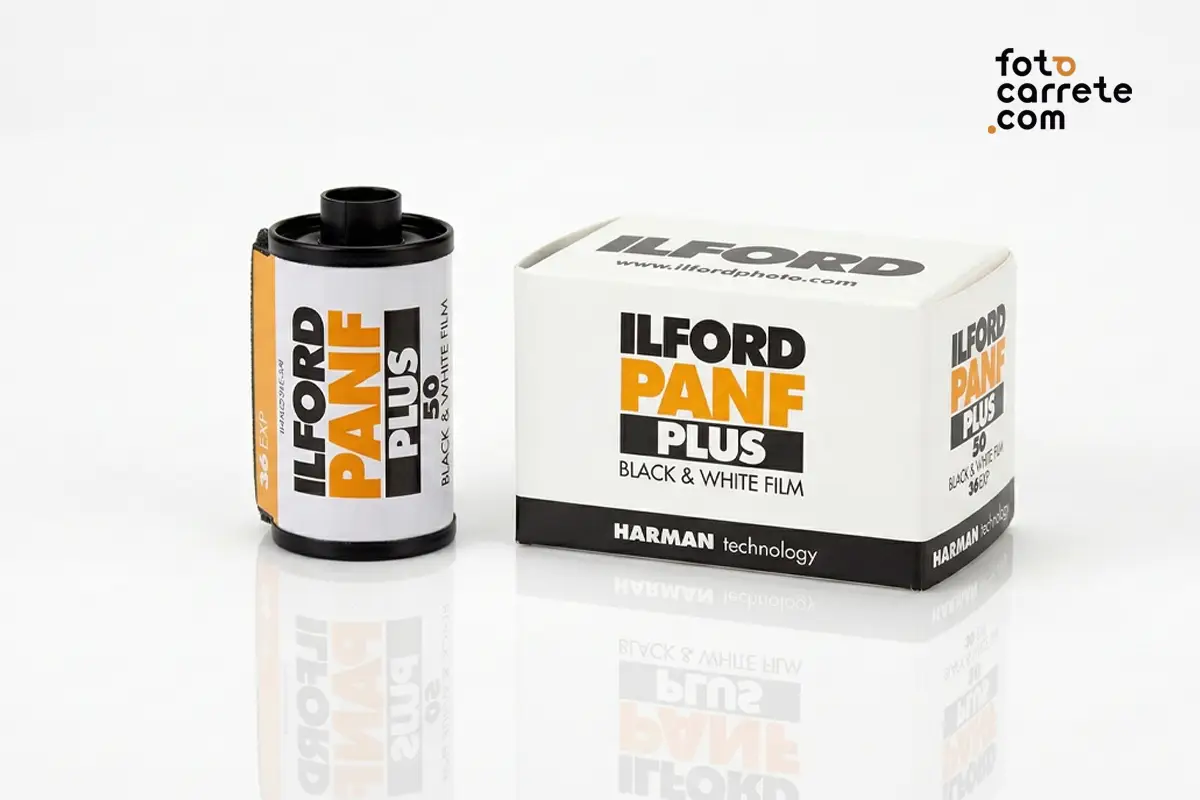 Carrete y caja Ilford Pan F Plus 50 35mm blanco y negro
