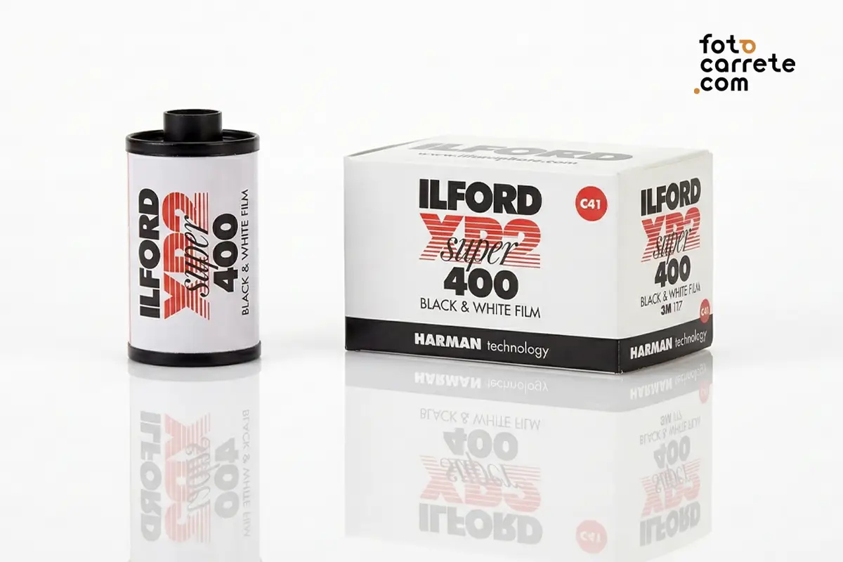Carrete y caja Ilford XP2 Super 400 35mm proceso C41