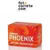Caja naranja del carrete analógico a color Harman Phoenix 200 en 35mm