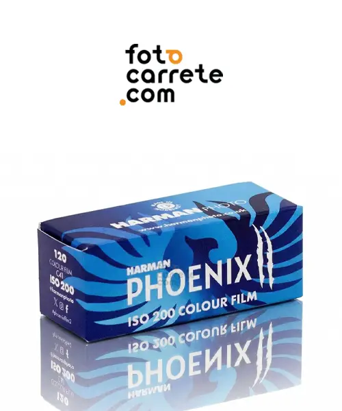 Vista en perspectiva de la caja Harman Phoenix 200 formato 120.