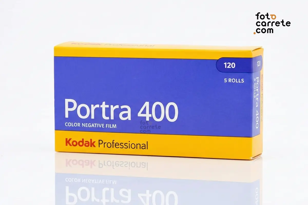 Pack de película color Kodak Portra 400 formato 120 para fotografía profesional.