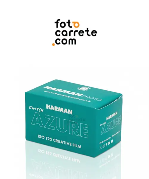 Caja de película creativa Harman Switch Azure 125 en formato 35mm.