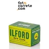 Caja de carrete fotográfico blanco y negro Ilford HP5 Plus 400 de 35mm.
